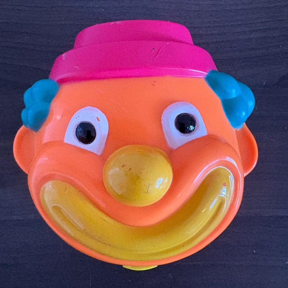 Vintage Clown Head Faux Polly Pocket
Circo 1990’s
